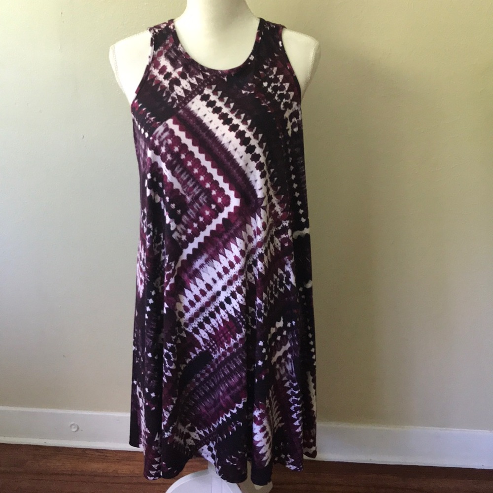 Karen Kane sleeveless tunic top